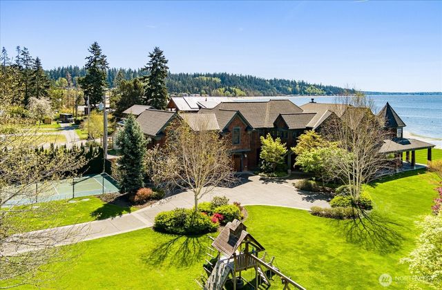 5848 Mutiny Bay Road, Freeland, WA 98249