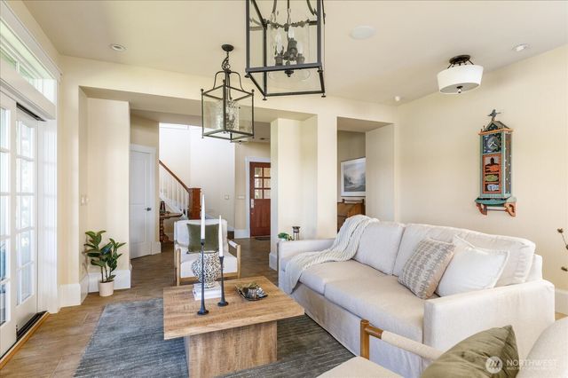 5848 Mutiny Bay Road, Freeland, WA 98249