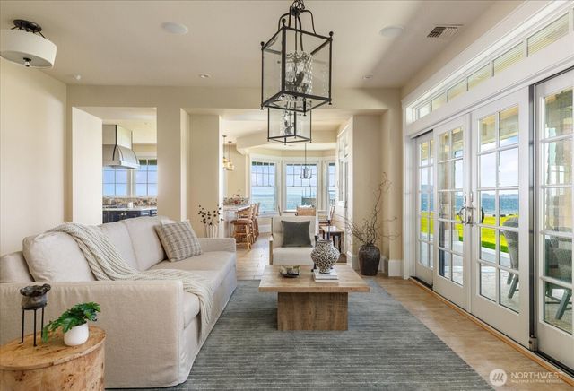 5848 Mutiny Bay Road, Freeland, WA 98249