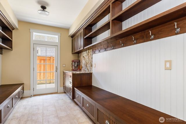 5848 Mutiny Bay Road, Freeland, WA 98249