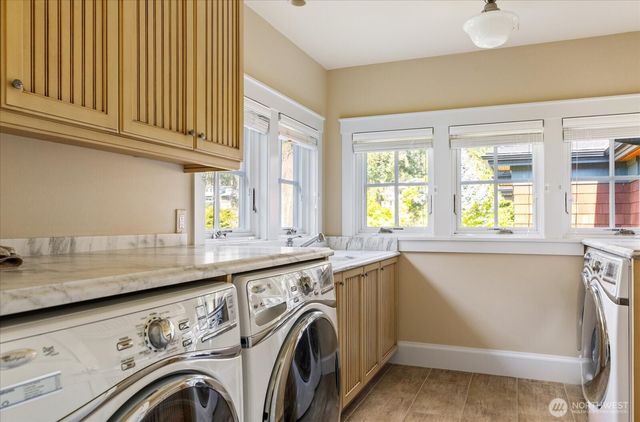 5848 Mutiny Bay Road, Freeland, WA 98249