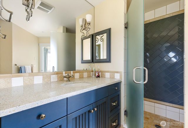 5848 Mutiny Bay Road, Freeland, WA 98249