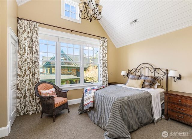 5848 Mutiny Bay Road, Freeland, WA 98249