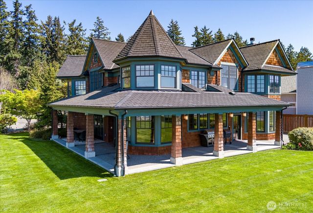 5848 Mutiny Bay Road, Freeland, WA 98249