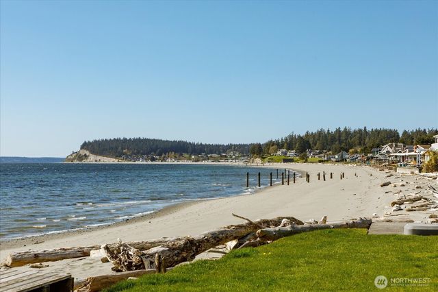5848 Mutiny Bay Road, Freeland, WA 98249
