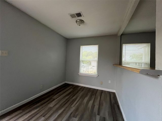 2020 Nomas Street, Dallas, TX 75212