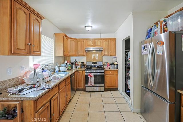 410 E 60th St, Long Beach, CA 90805