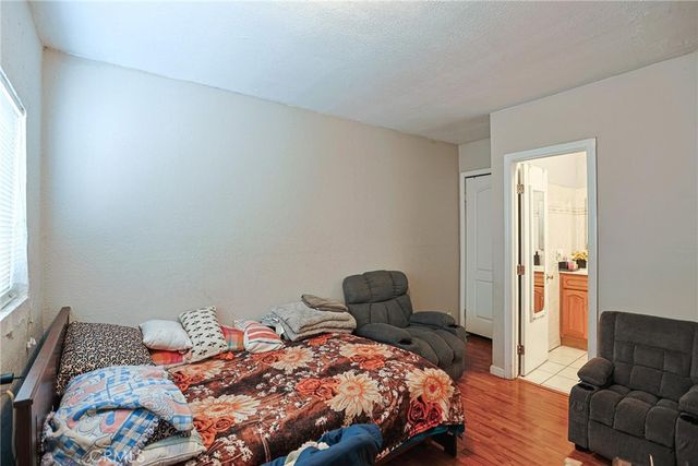 410 E 60th St, Long Beach, CA 90805