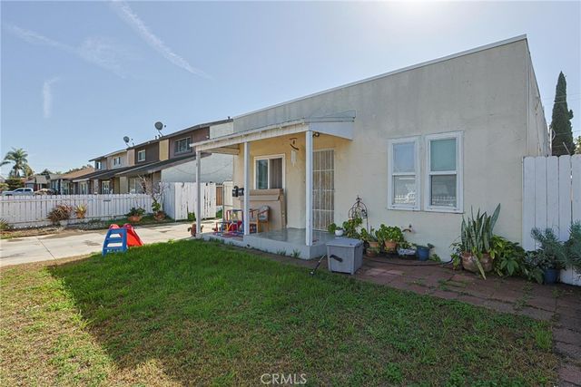410 E 60th St, Long Beach, CA 90805