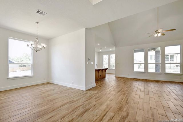 125 Pin Oak, Castroville, TX 78009