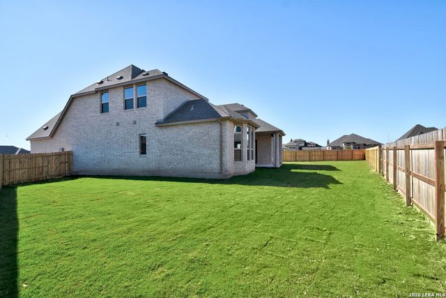 125 Pin Oak, Castroville, TX 78009