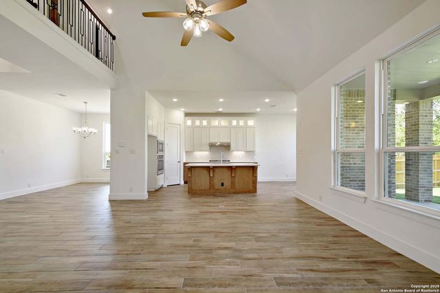 125 Pin Oak, Castroville, TX 78009