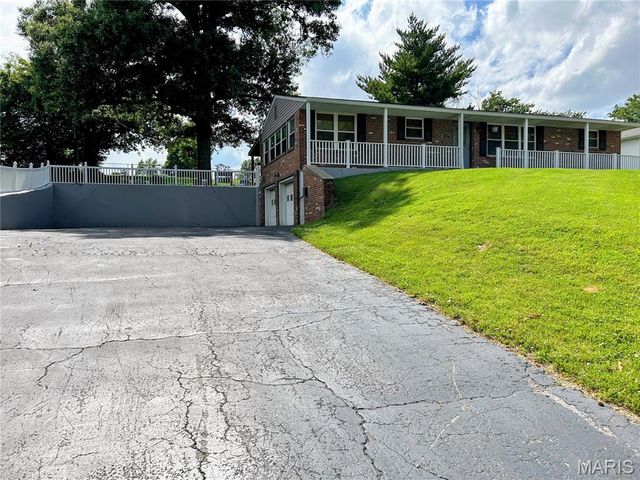 1107 Virginia Avenue, Crystal City, MO 63019
