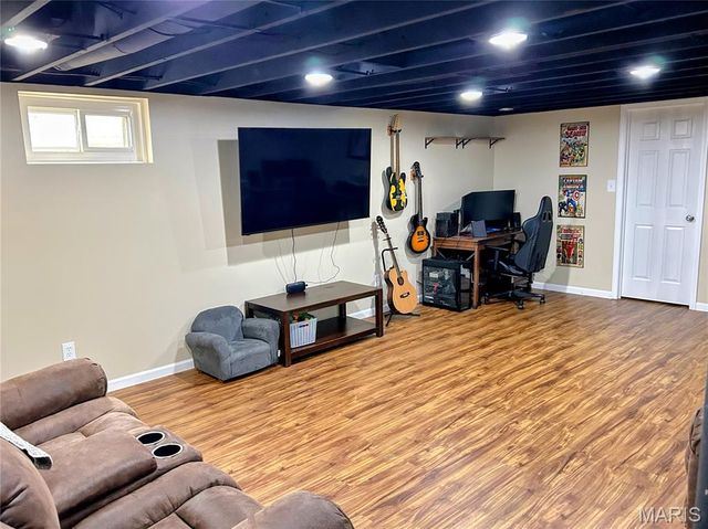 1107 Virginia Avenue, Crystal City, MO 63019