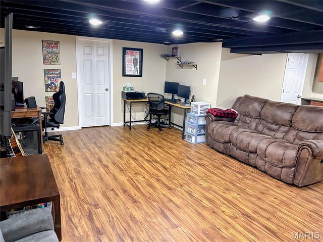 1107 Virginia Avenue, Crystal City, MO 63019