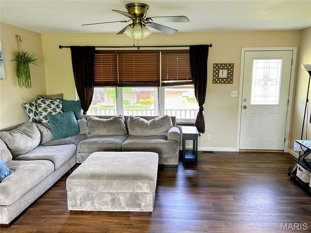 1107 Virginia Avenue, Crystal City, MO 63019