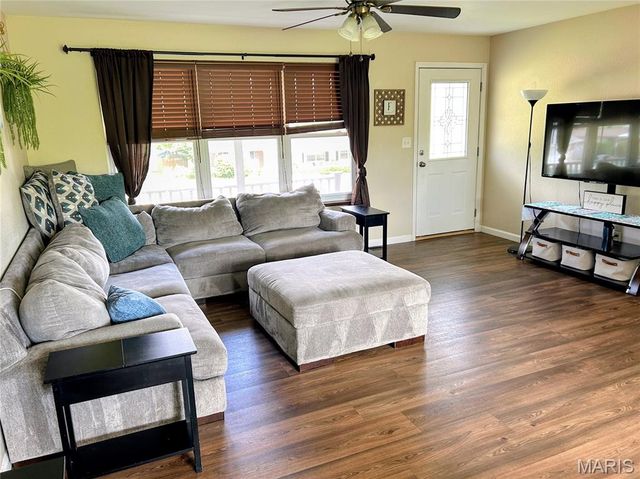 1107 Virginia Avenue, Crystal City, MO 63019