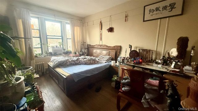 4220 Kissena Boulevard E18, Flushing, NY 11355