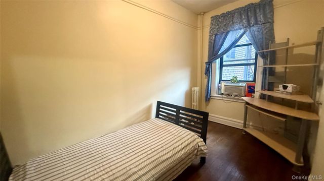 4220 Kissena Boulevard E18, Flushing, NY 11355