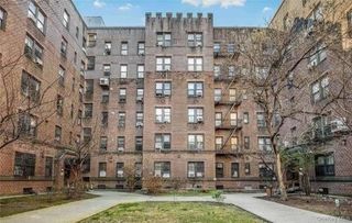 4220 Kissena Boulevard E18, Flushing, NY 11355