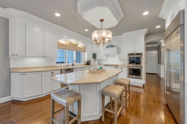 11 Baltusrol Way, Bernards Twp., NJ 07931