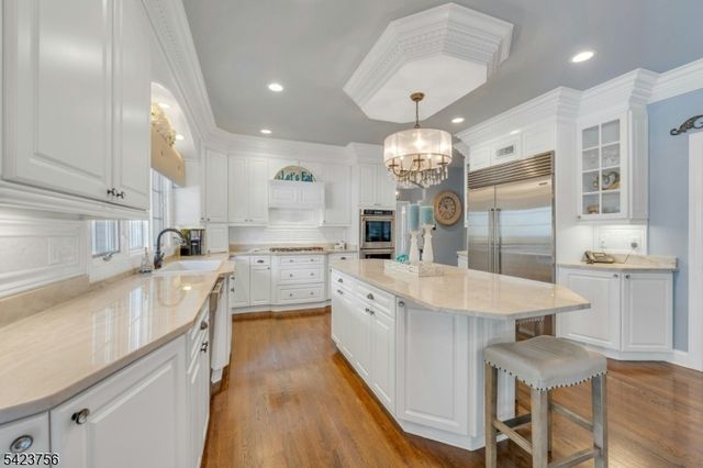 11 Baltusrol Way, Bernards Twp., NJ 07931
