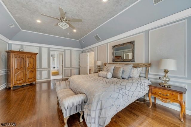 11 Baltusrol Way, Bernards Twp., NJ 07931