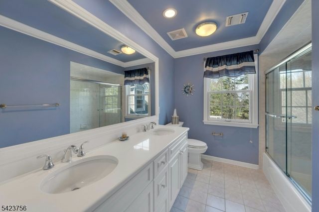 11 Baltusrol Way, Bernards Twp., NJ 07931