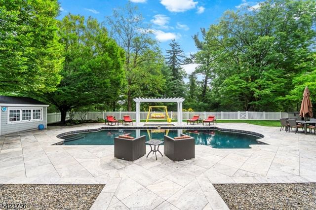 11 Baltusrol Way, Bernards Twp., NJ 07931