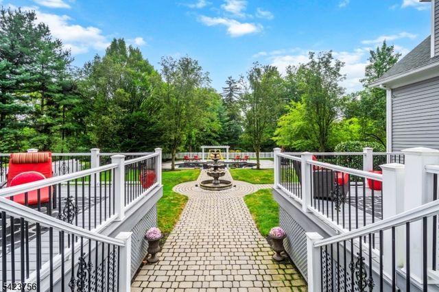 11 Baltusrol Way, Bernards Twp., NJ 07931