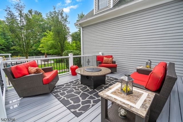 11 Baltusrol Way, Bernards Twp., NJ 07931