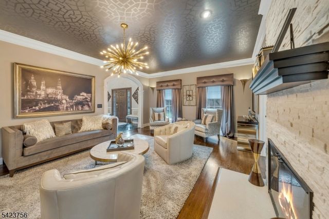 11 Baltusrol Way, Bernards Twp., NJ 07931