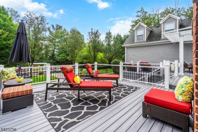 11 Baltusrol Way, Bernards Twp., NJ 07931
