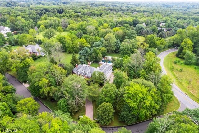 11 Baltusrol Way, Bernards Twp., NJ 07931