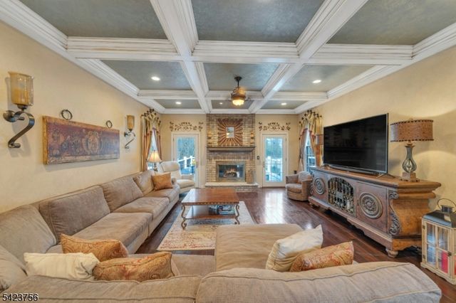 11 Baltusrol Way, Bernards Twp., NJ 07931