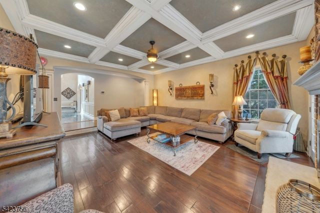 11 Baltusrol Way, Bernards Twp., NJ 07931