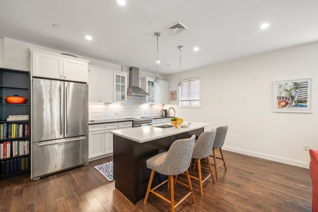 213 E Eagle St 3, Boston, MA 02128
