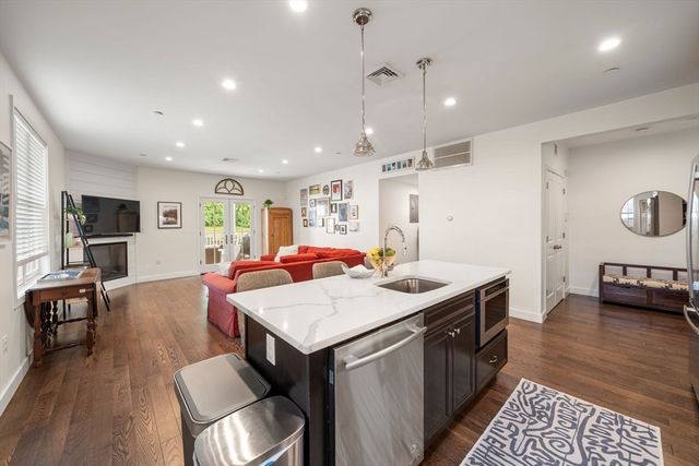 213 E Eagle St 3, Boston, MA 02128