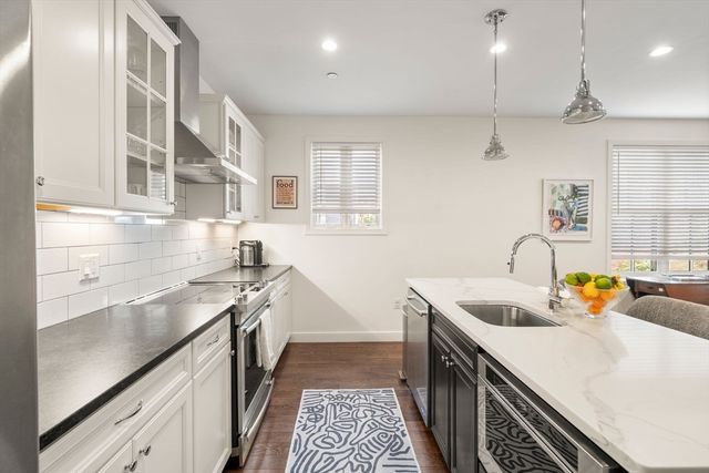 213 E Eagle St 3, Boston, MA 02128