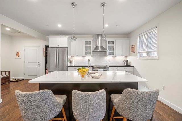 213 E Eagle St 3, Boston, MA 02128