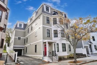 213 E Eagle St 3, Boston, MA 02128