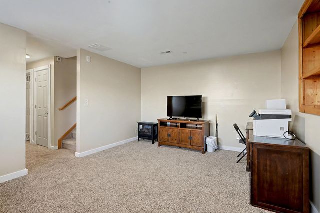 2512 Mainsgate Dr, Augusta, KS 67010