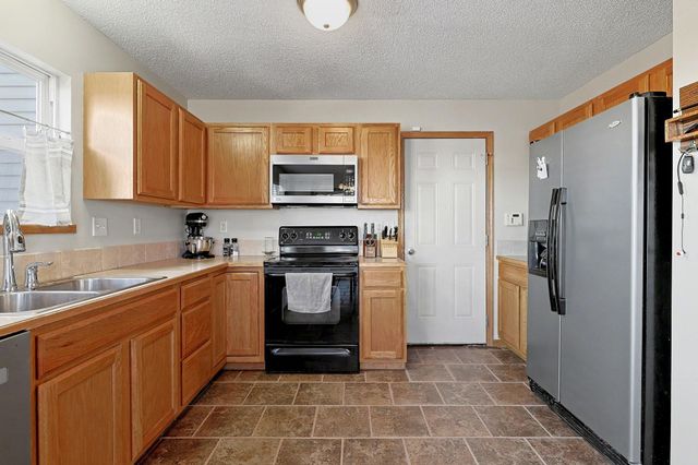 2512 Mainsgate Dr, Augusta, KS 67010