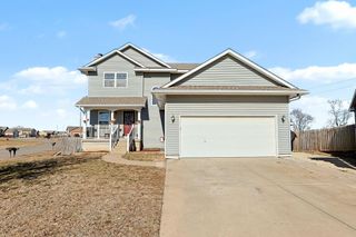 2512 Mainsgate Dr, Augusta, KS 67010