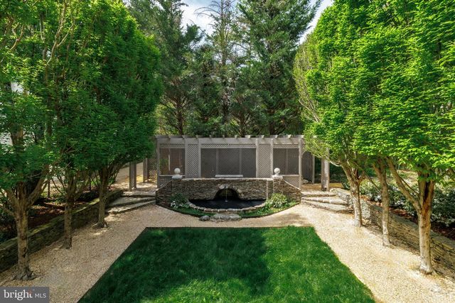 2740 CHAIN BRIDGE RD NW, Washington, DC 20016