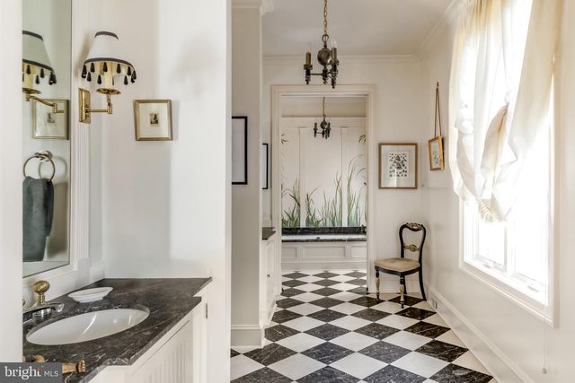 2740 CHAIN BRIDGE RD NW, Washington, DC 20016