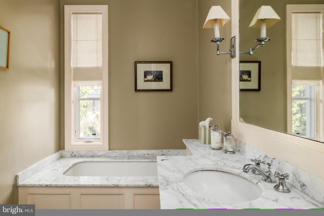 2740 CHAIN BRIDGE RD NW, Washington, DC 20016