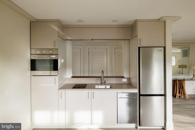 2740 CHAIN BRIDGE RD NW, Washington, DC 20016