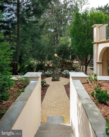 2740 CHAIN BRIDGE RD NW, Washington, DC 20016