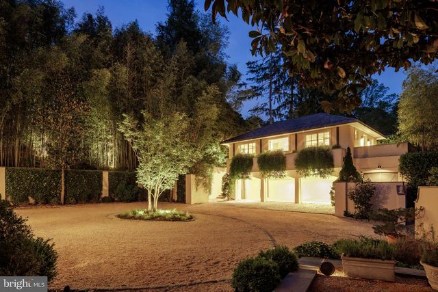 2740 CHAIN BRIDGE RD NW, Washington, DC 20016